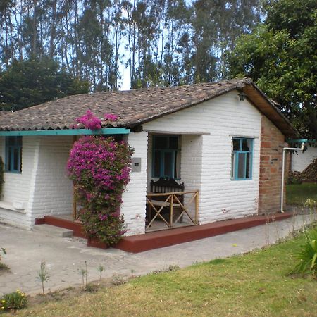 Las Palmeras Inn Otavalo Esterno foto