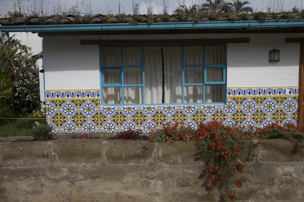Las Palmeras Inn Otavalo Esterno foto