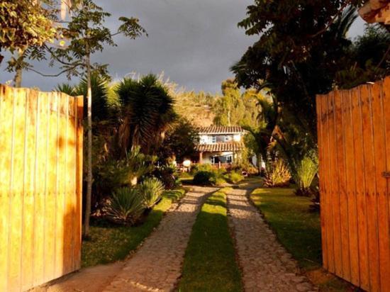 Las Palmeras Inn Otavalo Esterno foto