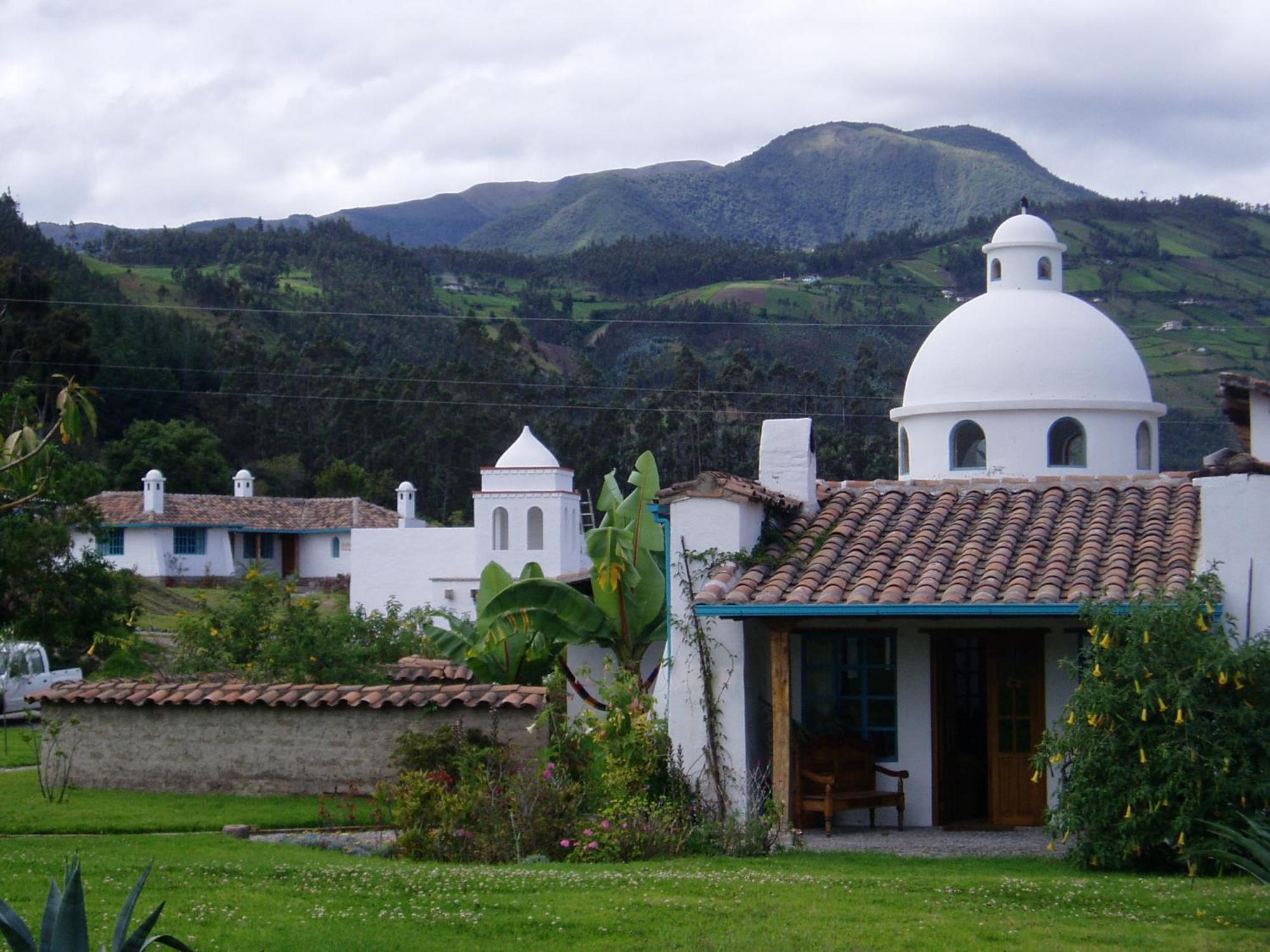 Las Palmeras Inn Otavalo Esterno foto
