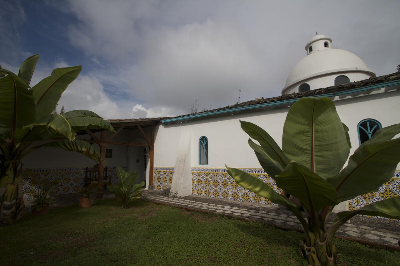 Las Palmeras Inn Otavalo Esterno foto