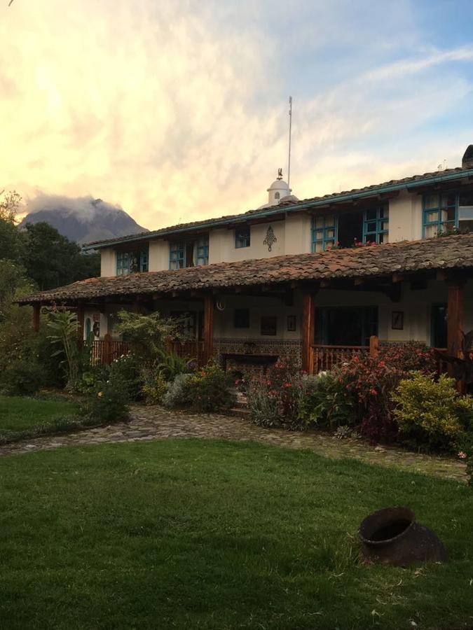 Las Palmeras Inn Otavalo Esterno foto